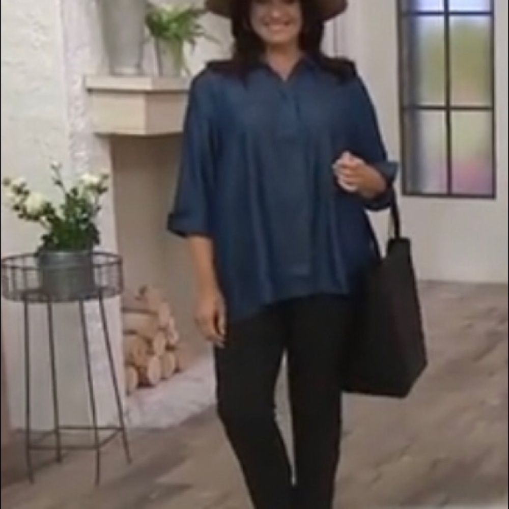 Martha Stewart Chambray Button Front 3/4- Sleeve Hi-Low Hem Blouse - Picture 8 of 8